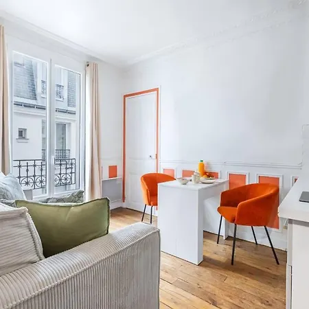 Colore Et Lumineux A Apartment *